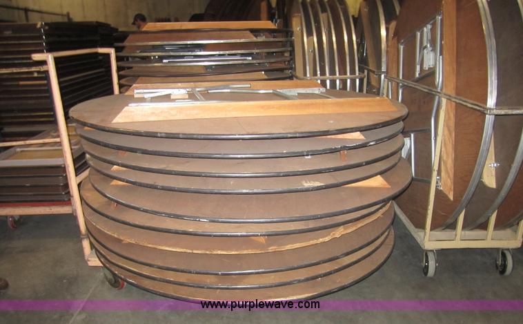 image for item 3244 (35) 72" round tables