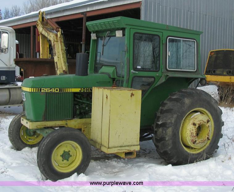 image for item 4011 John Deere 4276DR tractor