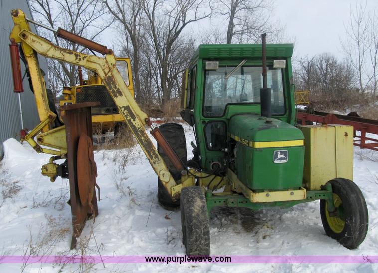 image for item 4011 John Deere 4276DR tractor