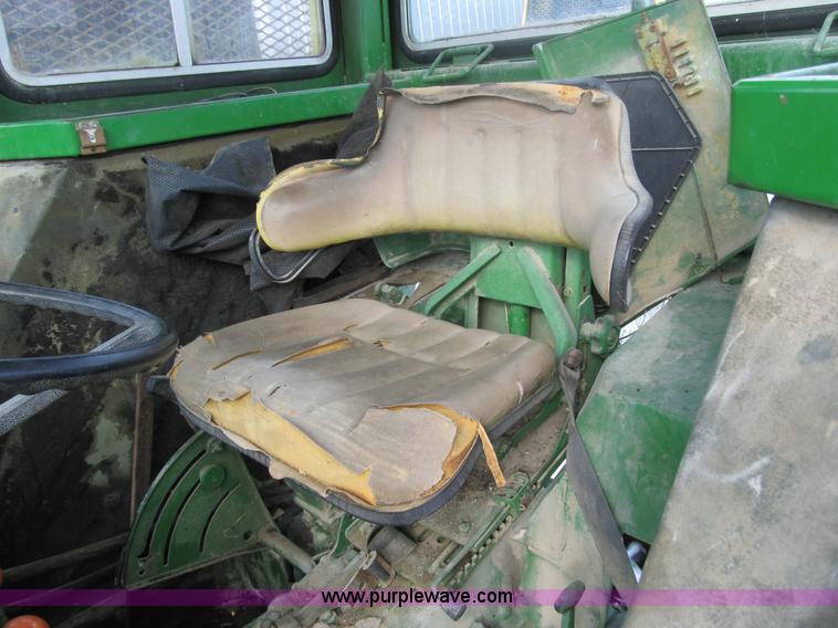 image for item 4011 John Deere 4276DR tractor
