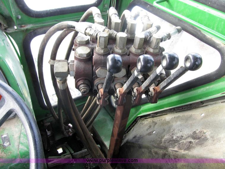 image for item 4011 John Deere 4276DR tractor