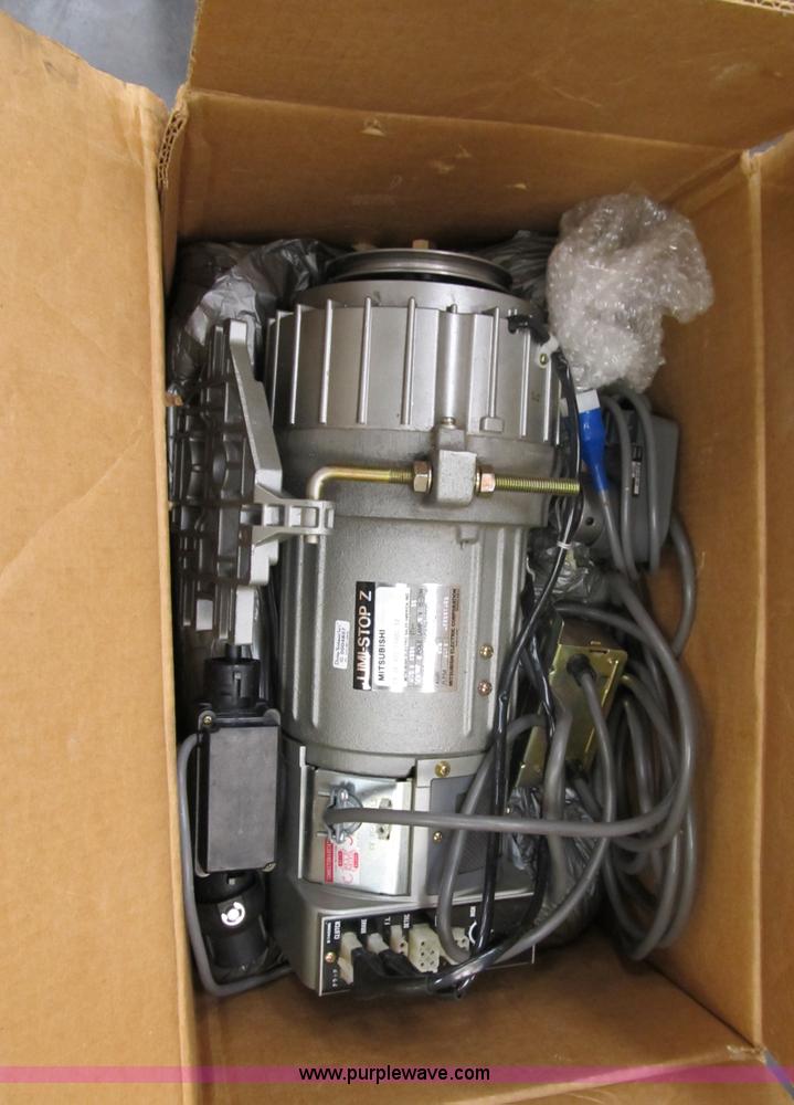 image for item 4038 Assorted electrical