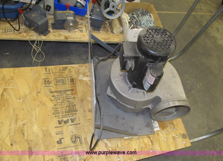 image for item 4038 Assorted electrical