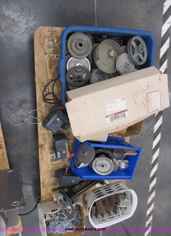 image for item 4038 Assorted electrical