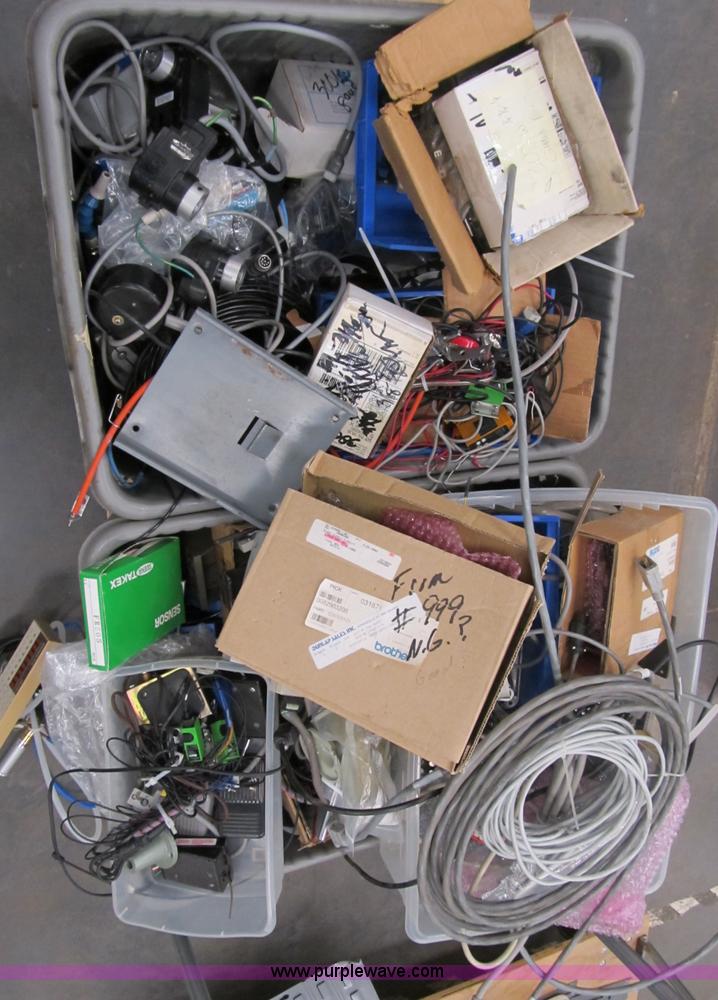 image for item 4038 Assorted electrical