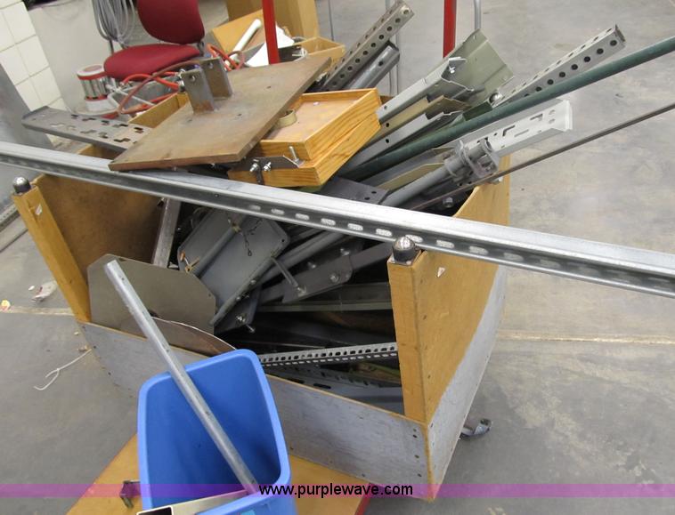 image for item 4038 Assorted electrical