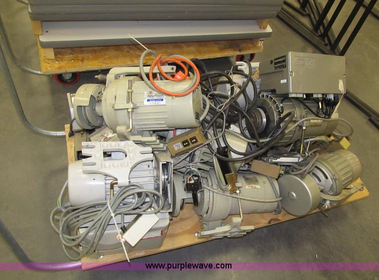 image for item 4038 Assorted electrical