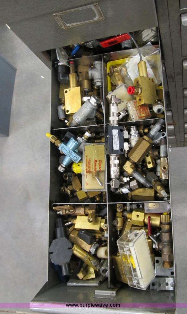 image for item 4038 Assorted electrical