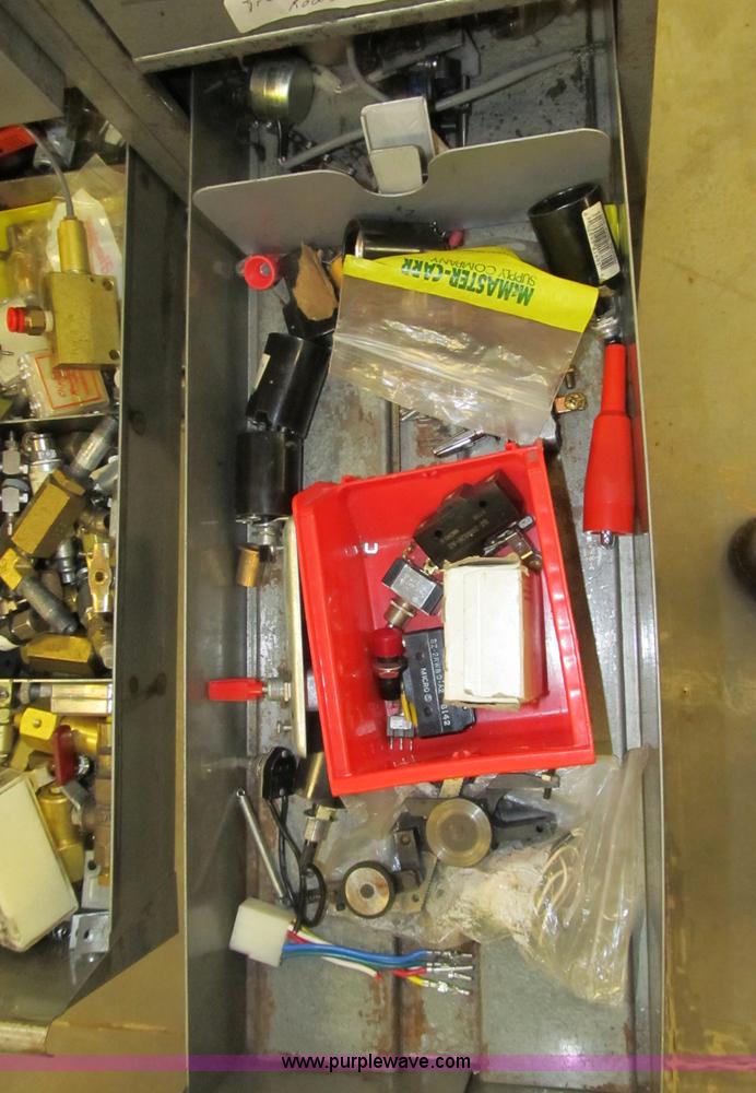 image for item 4038 Assorted electrical