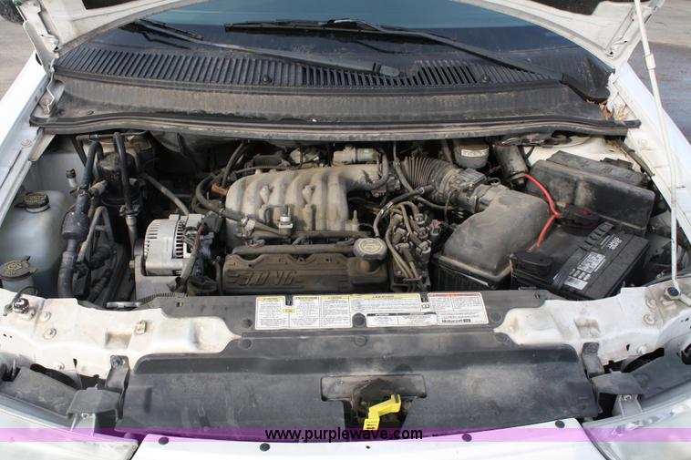 image for item 4770 1998 Ford Windstar mini van