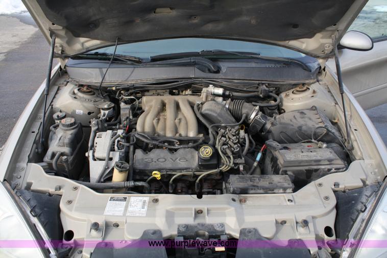 image for item 4771 2000 Ford Taurus SE