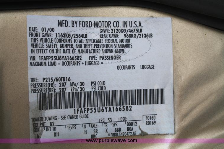 image for item 4771 2000 Ford Taurus SE