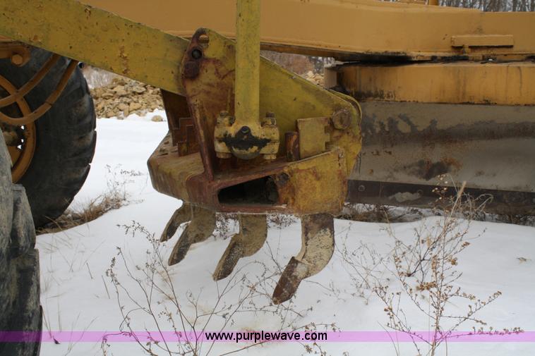 image for item 4798 1967 Caterpillar 120 motor grader