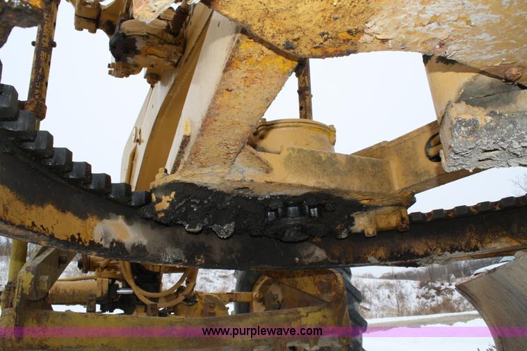 image for item 4798 1967 Caterpillar 120 motor grader