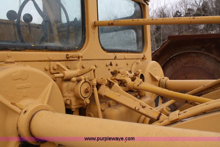 image for item 4798 1967 Caterpillar 120 motor grader