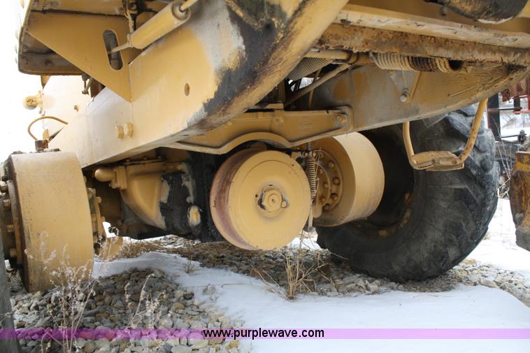 image for item 4798 1967 Caterpillar 120 motor grader