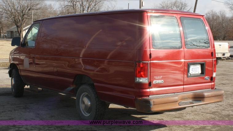 image for item 4979 2001 Ford E250 cargo van