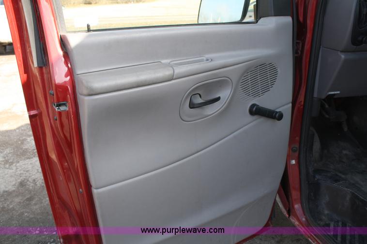 image for item 4979 2001 Ford E250 cargo van