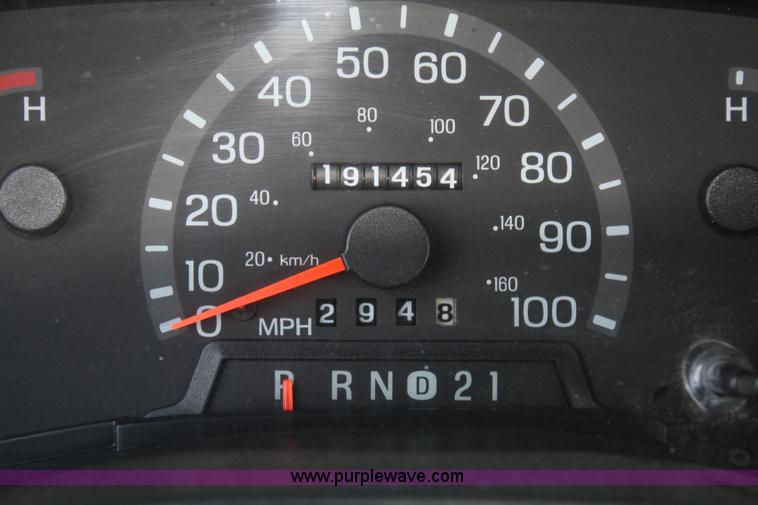 image for item 4979 2001 Ford E250 cargo van