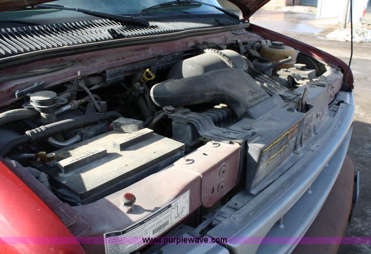 image for item 4979 2001 Ford E250 cargo van