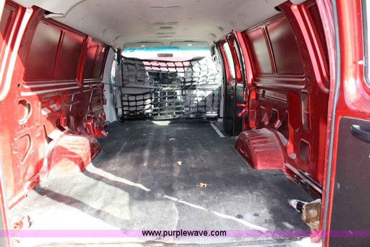image for item 4979 2001 Ford E250 cargo van