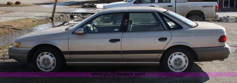 image for item 4980 1992 Ford Taurus GL