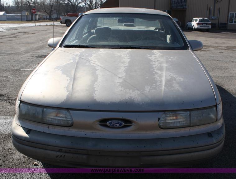 image for item 4980 1992 Ford Taurus GL