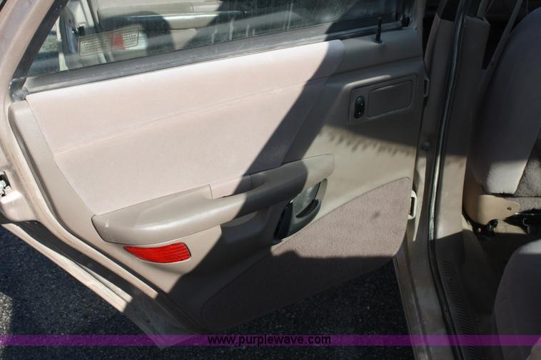 image for item 4980 1992 Ford Taurus GL