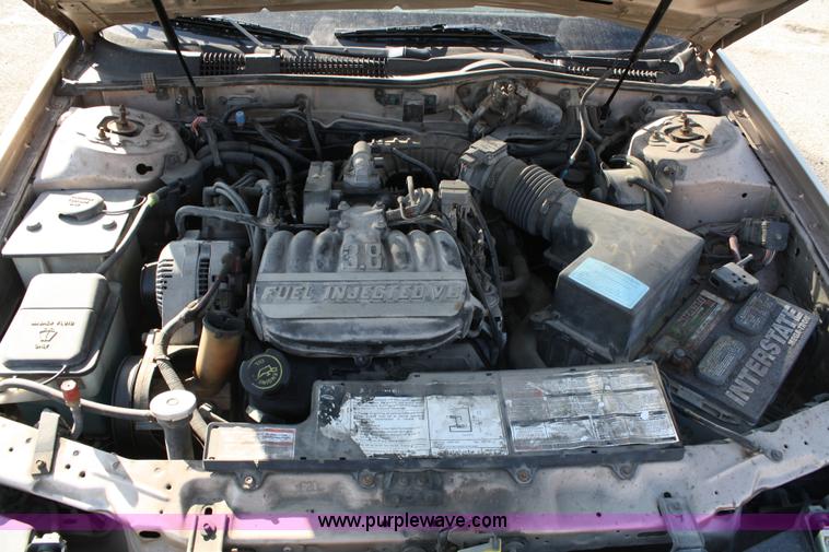 image for item 4980 1992 Ford Taurus GL