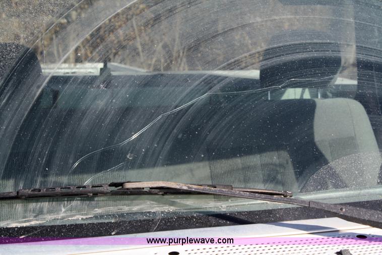 image for item 4982 1995 Ford F150 XL pickup truck