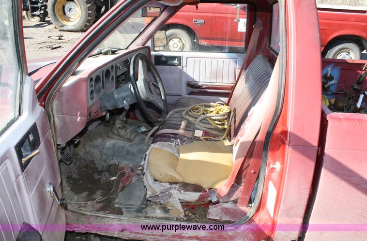 image for item 4984 1984 Chevrolet S-10 pickup truck