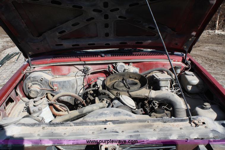 image for item 4984 1984 Chevrolet S-10 pickup truck