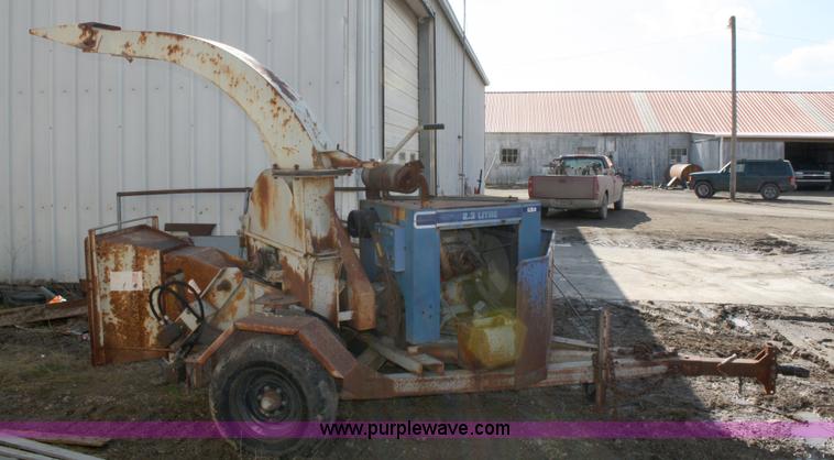 image for item 4986 Olathe Manufacturing 984 wood chipper