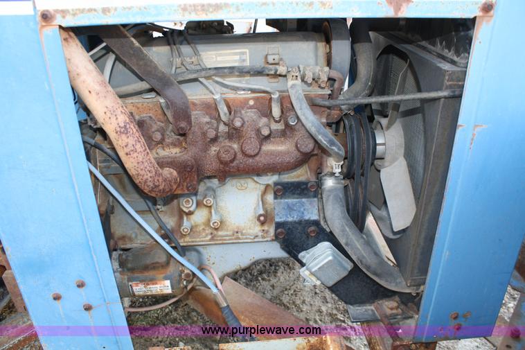 image for item 4986 Olathe Manufacturing 984 wood chipper