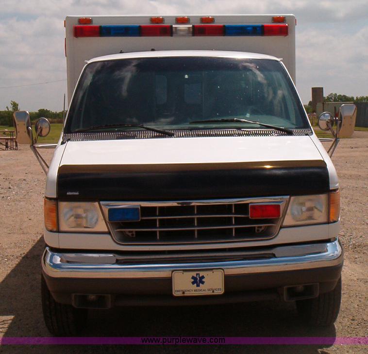 image for item 5128 1996 Ford E350 ambulance
