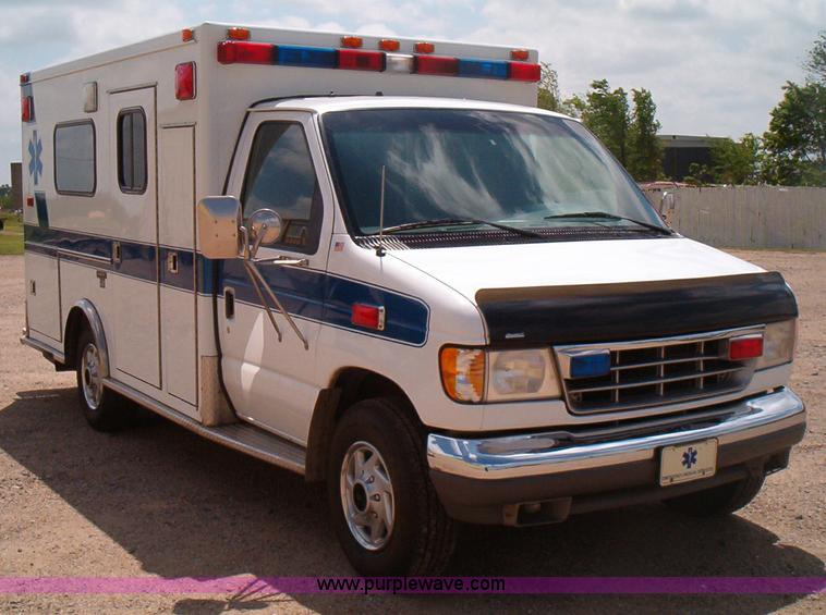 image for item 5128 1996 Ford E350 ambulance
