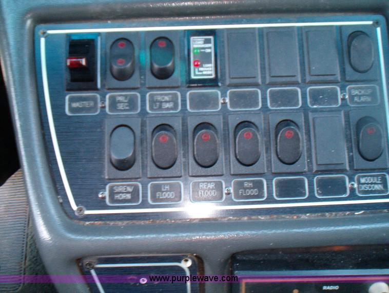 image for item 5128 1996 Ford E350 ambulance