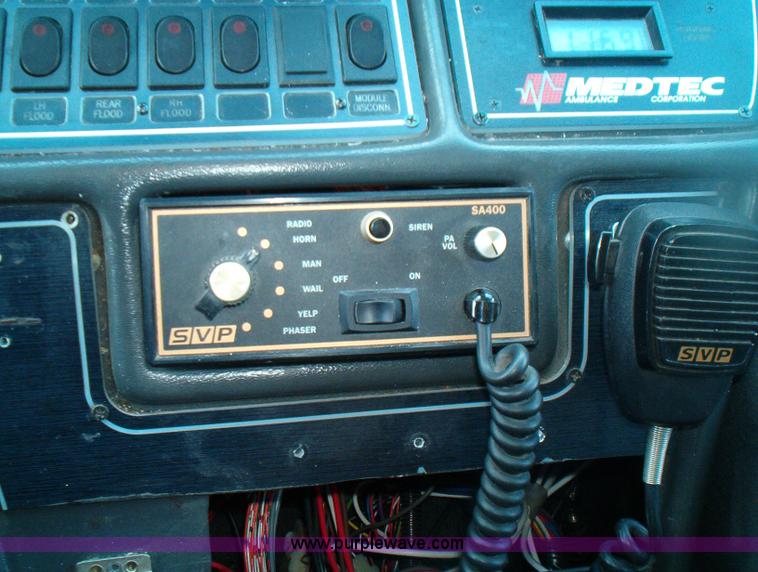 image for item 5128 1996 Ford E350 ambulance