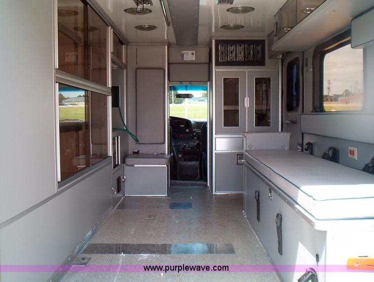 image for item 5128 1996 Ford E350 ambulance