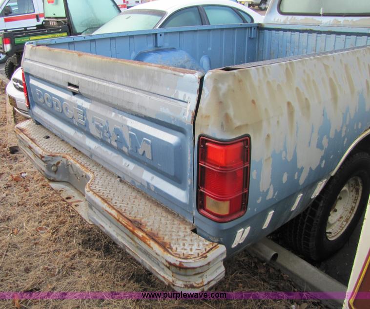 image for item 5155 1988 Dodge Ram D-100 pickup truck