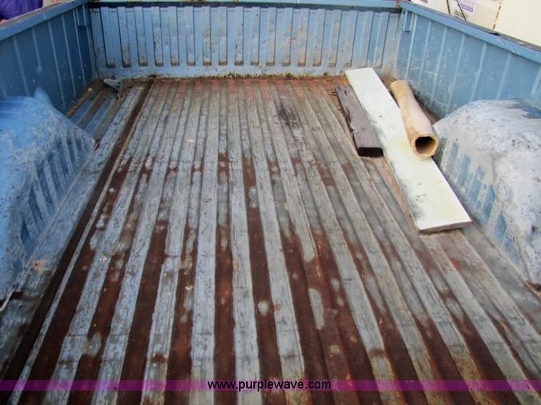 image for item 5155 1988 Dodge Ram D-100 pickup truck