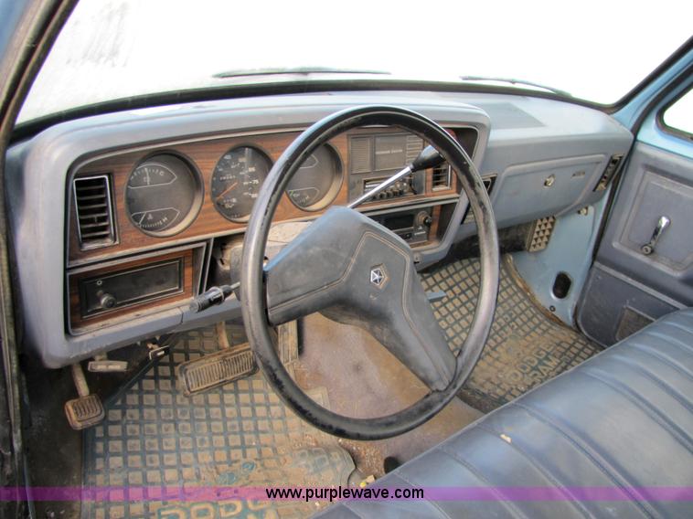 image for item 5155 1988 Dodge Ram D-100 pickup truck