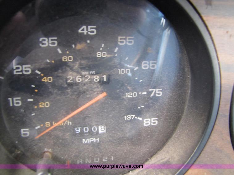 image for item 5155 1988 Dodge Ram D-100 pickup truck