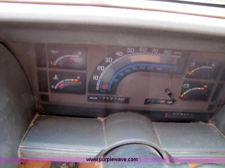 image for item 5157 1989 Chevrolet Astro Van CS safari van