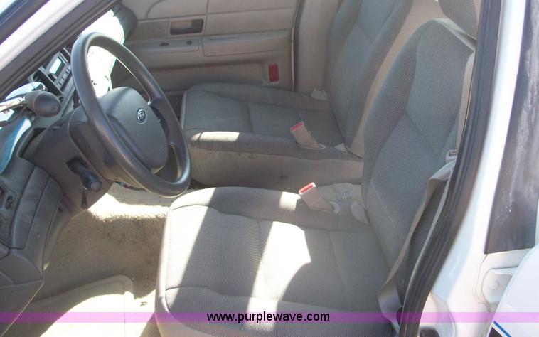 image for item 5178 2008 Ford Crown Victoria Police Interceptor