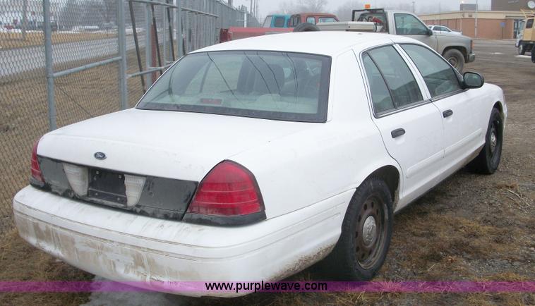 image for item 5179 2007 Ford Crown Victoria Police Interceptor
