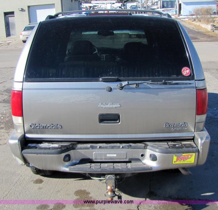 image for item 5180 2000 Oldsmobile Bravada SmartTrak SUV