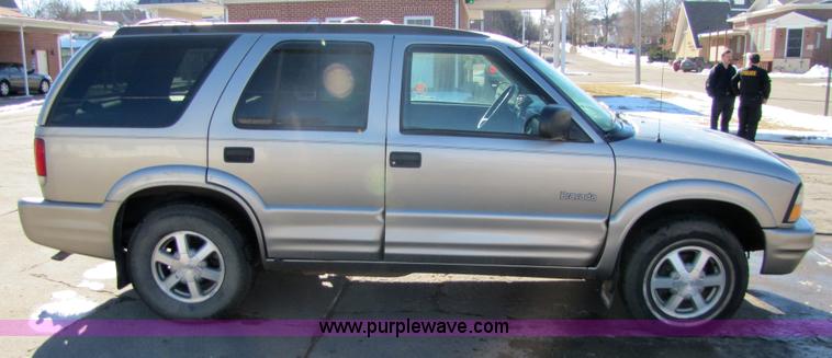 image for item 5180 2000 Oldsmobile Bravada SmartTrak SUV