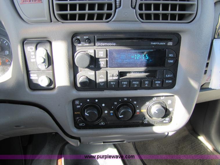 image for item 5180 2000 Oldsmobile Bravada SmartTrak SUV