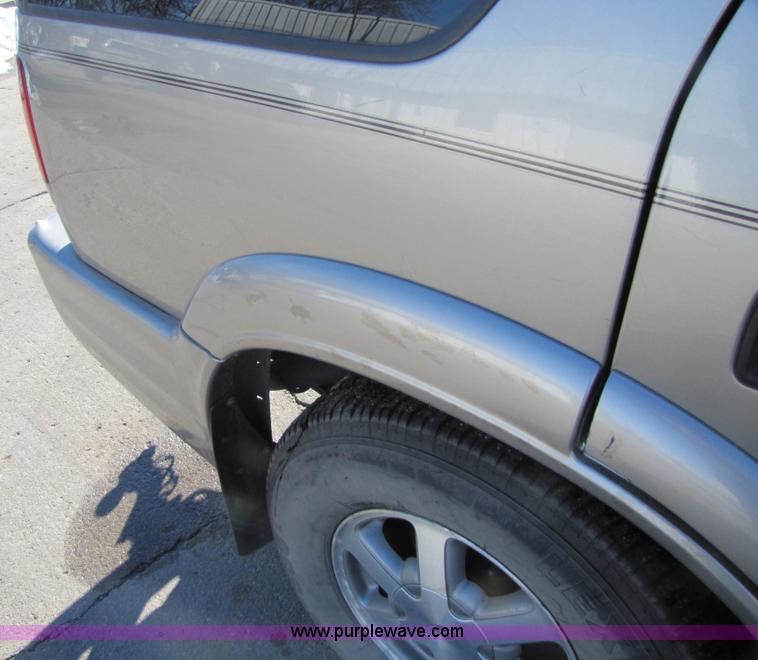 image for item 5180 2000 Oldsmobile Bravada SmartTrak SUV